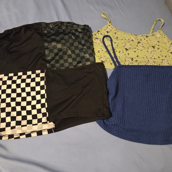 SHEIN Tops - ⚫️3 For $25 🏁Women's XL Crop Top / Tube Top Bundle🏁